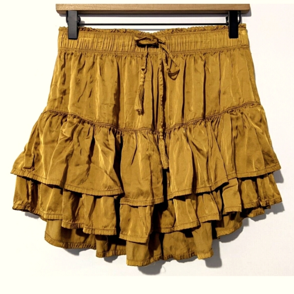 Aerie gold tiered skirt size small